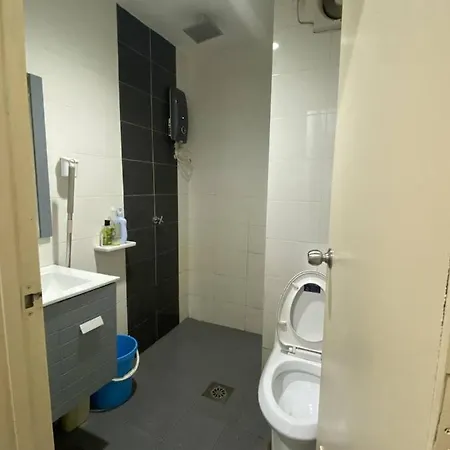 Private Studio Viana Court Service Apartment 1 With Private Parking Kota Bharu Exterior photo